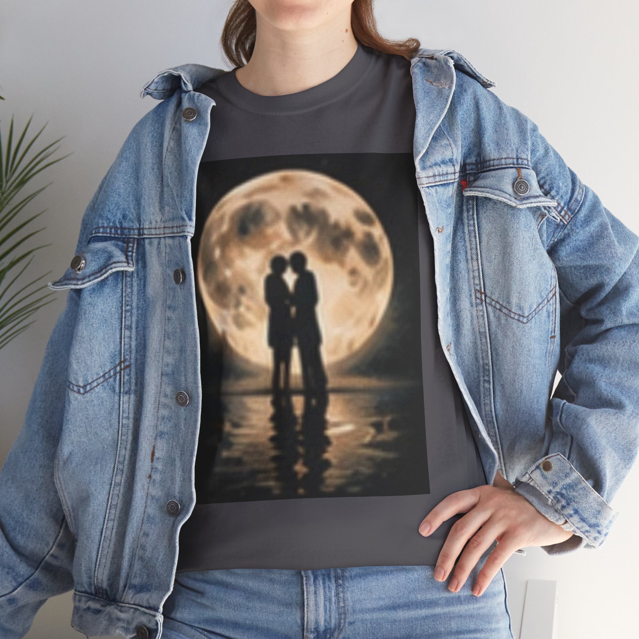Moonlight Kiss T‑Shirt — Romantic Couple Silhouette Tee