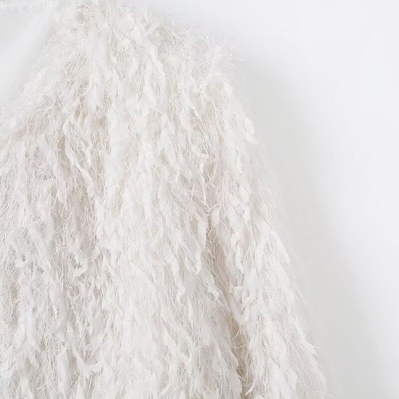 Round neck long sleeved feathered metal wire white jacket for women