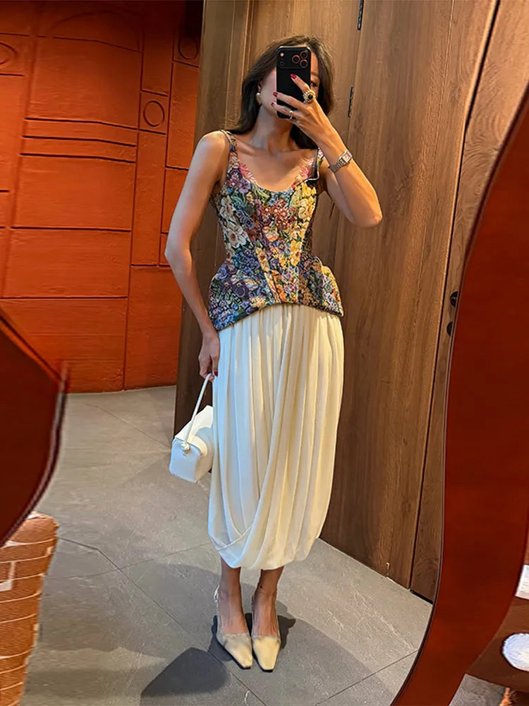 Chic Floral Printed Cami Corset Top Thin Straps U Neck Structured Waist Pointed Hem Vintage 2026 Spring Summer Vacation Lady Top