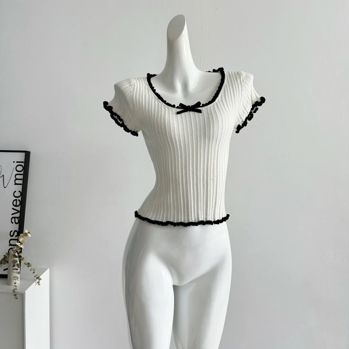 Women's Short Sleeve Ribbed Knit Top with Bow Front Pointelle Fitted Crop Shirt Teen-girl Balletcore Y2K 90s Basic Outfit