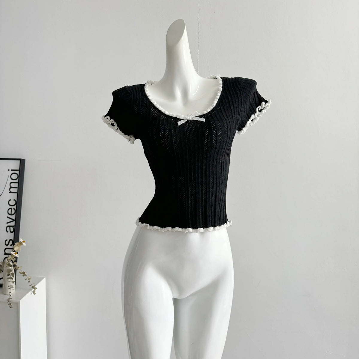 Women's Short Sleeve Ribbed Knit Top with Bow Front Pointelle Fitted Crop Shirt Teen-girl Balletcore Y2K 90s Basic Outfit